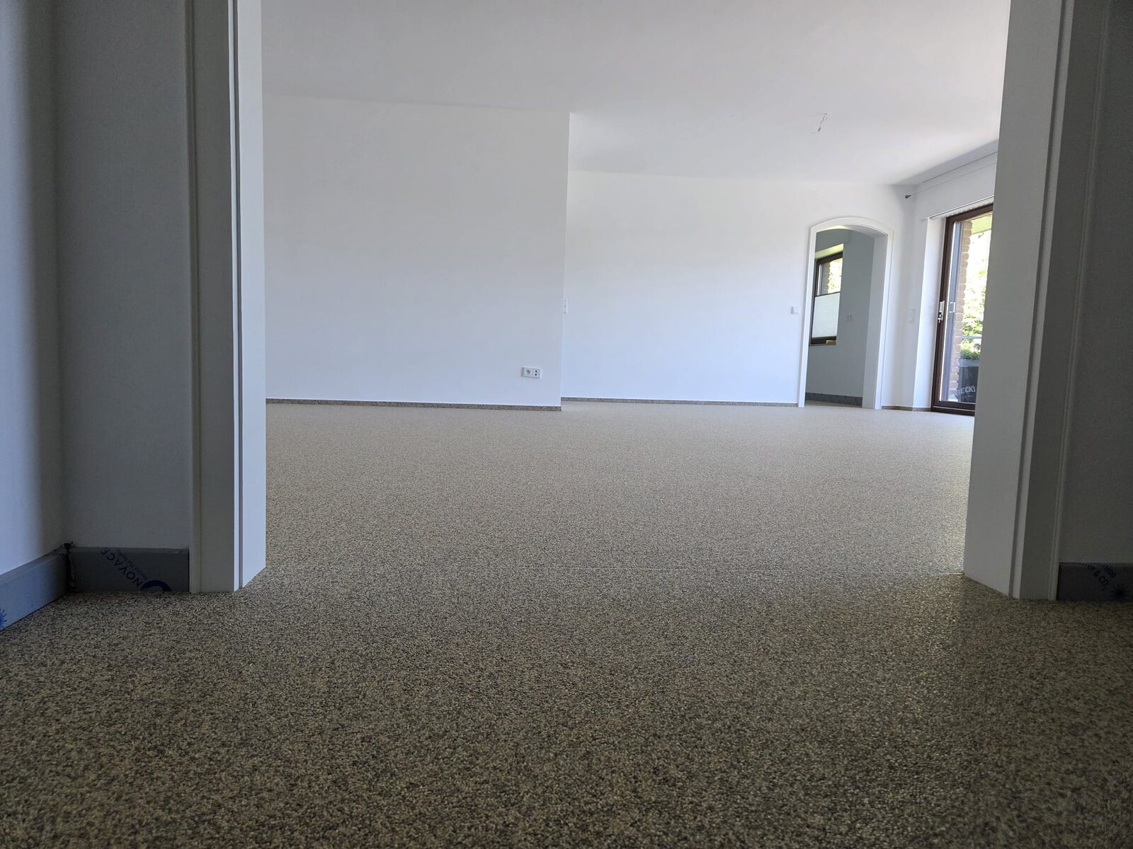 Projectbeeld bij Epoxy- en gietvloeren: van industriële troffelvloeren tot design beton ciré