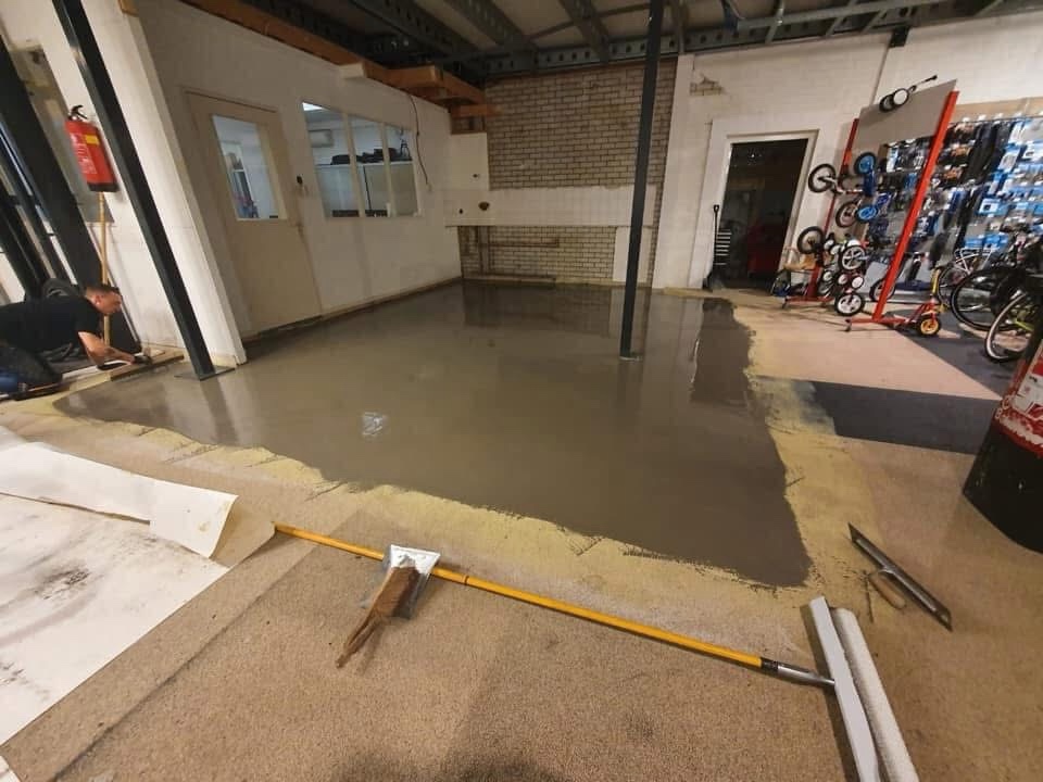 Ondervloer egaliseren met UZIN NC 170 Levelstar